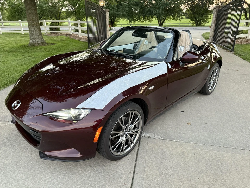 2025 Mazda ND MX-5 Miata - Image 3 of 31