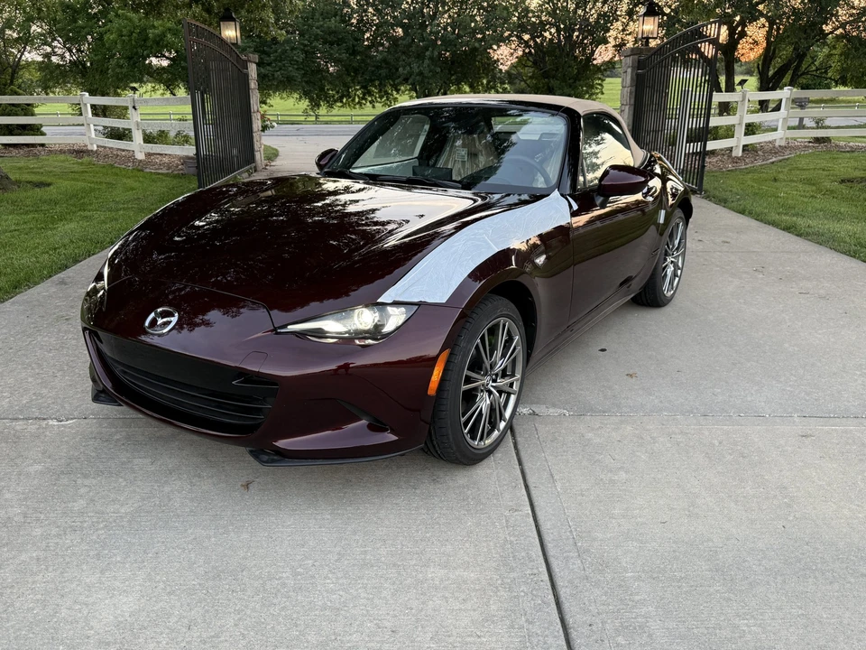 2025 Mazda ND MX-5 Miata - Image 9 of 31