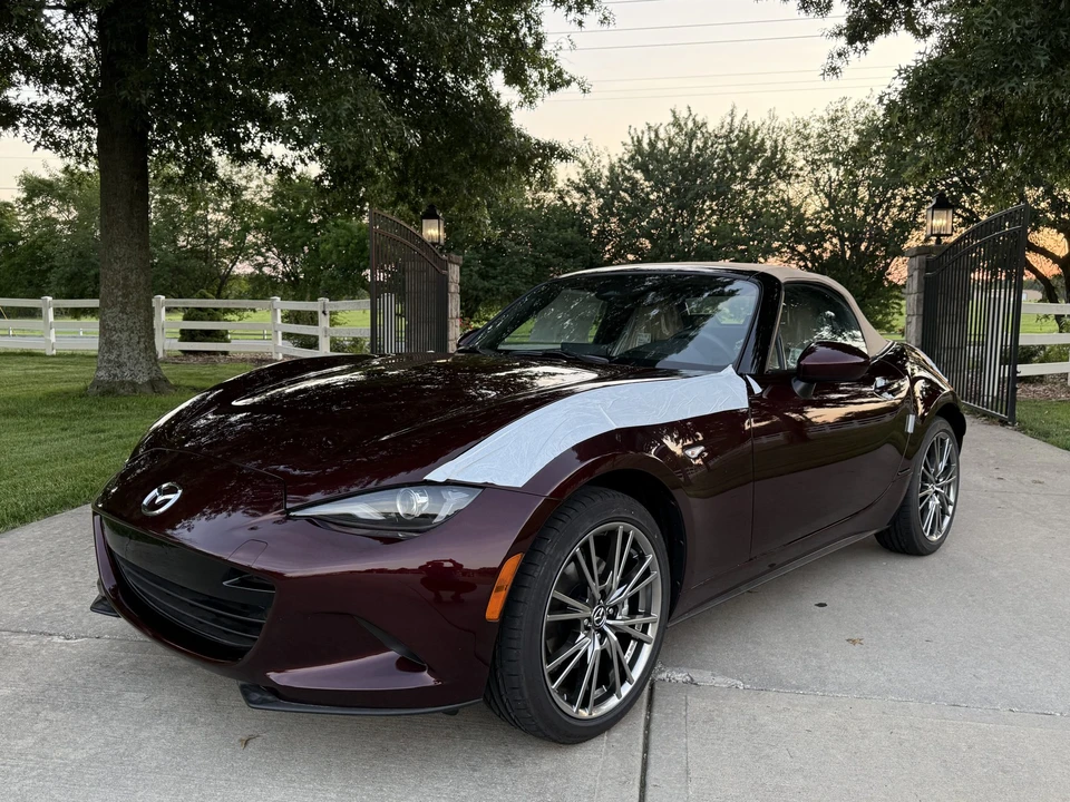 2025 Mazda ND MX-5 Miata - Image 6 of 31