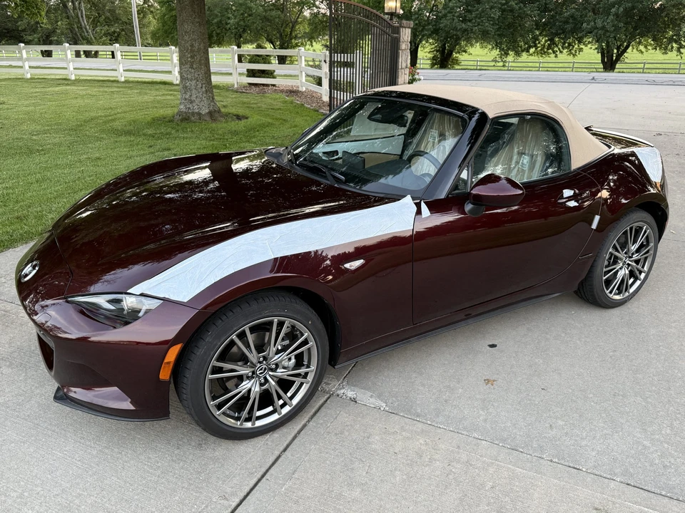 2025 Mazda ND MX-5 Miata - Image 4 of 31