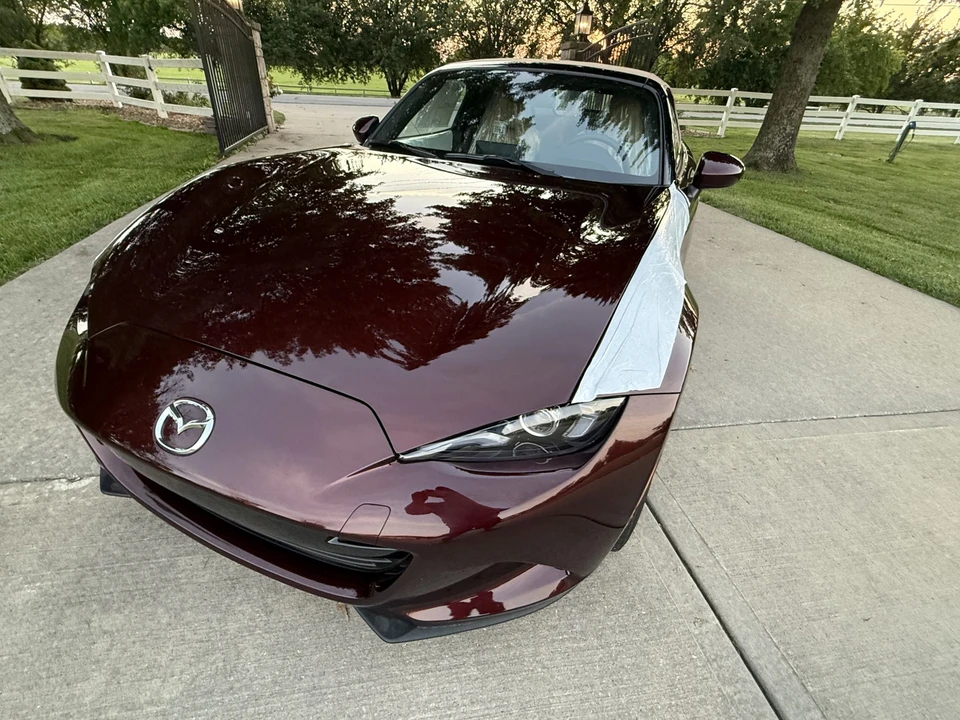 2025 Mazda ND MX-5 Miata - Image 10 of 31