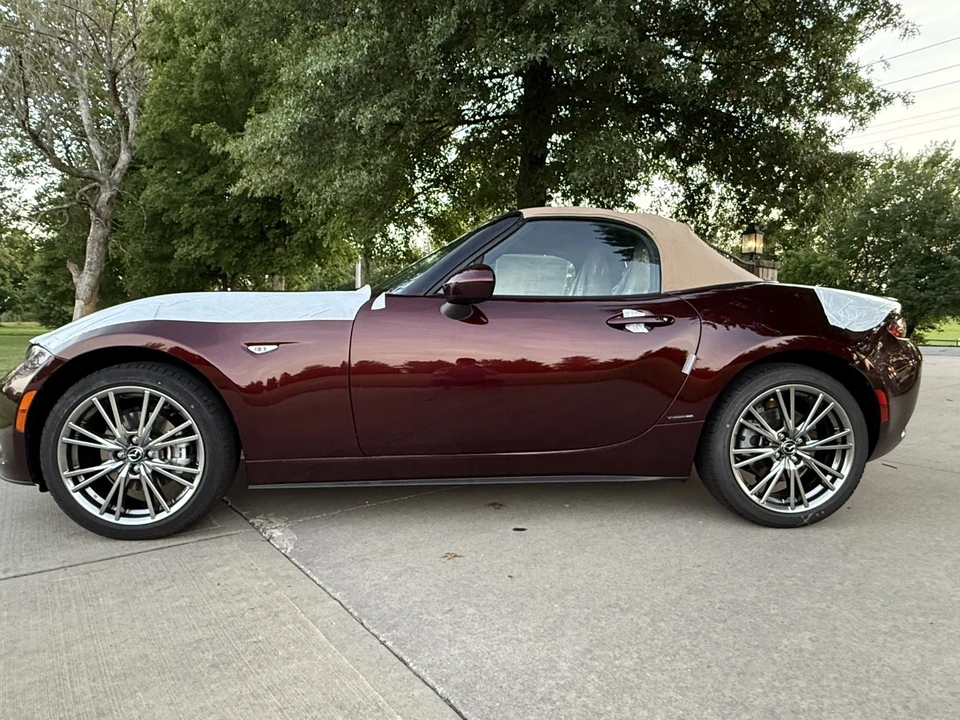 2025 Mazda ND MX-5 Miata - Image 23 of 31