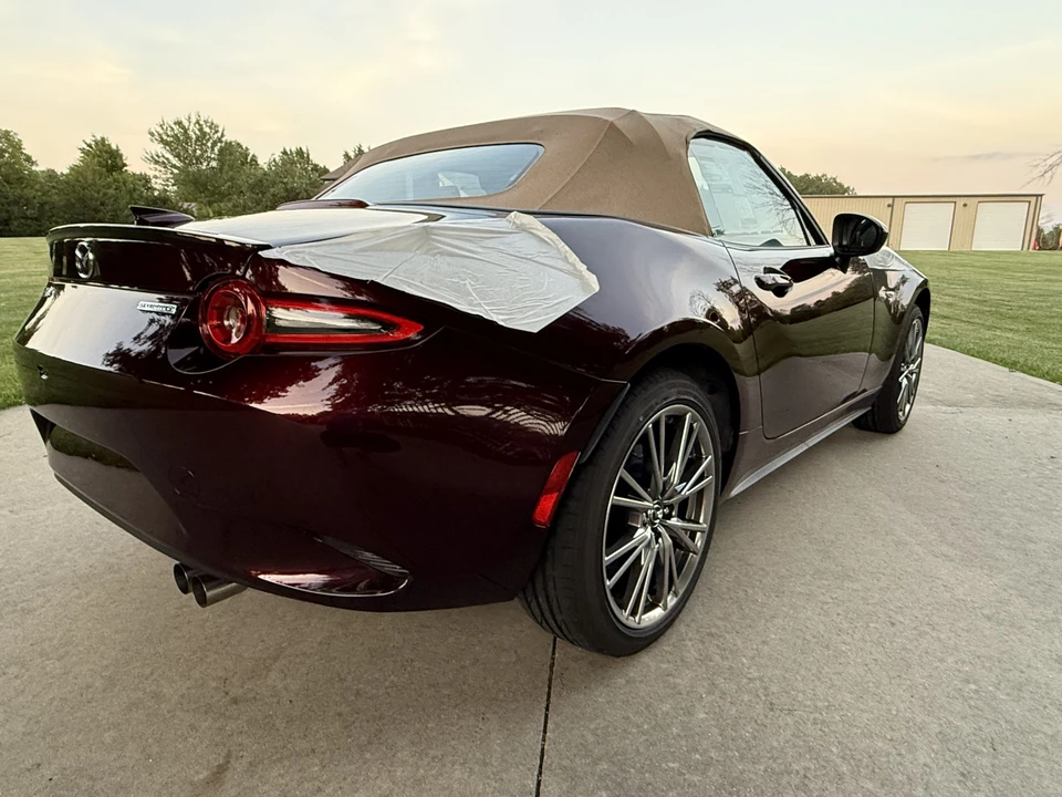 2025 Mazda ND MX-5 Miata - Image 19 of 31