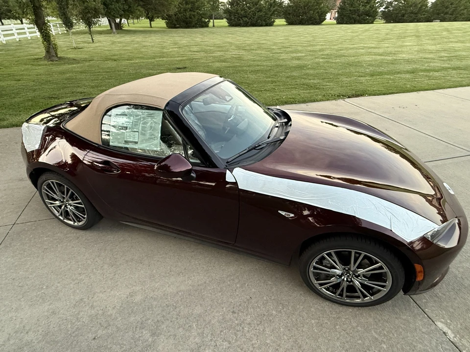 2025 Mazda ND MX-5 Miata - Image 15 of 31
