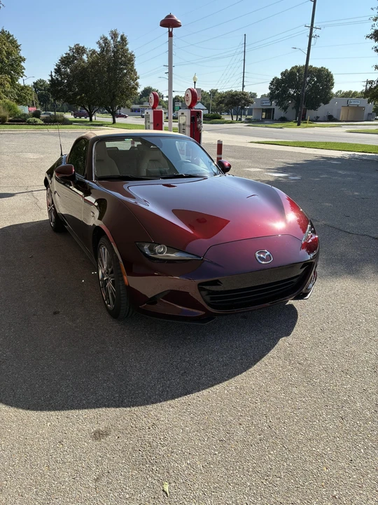2025 Mazda ND MX-5 Miata - Image 2 of 31