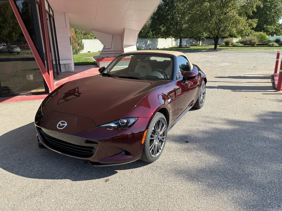 2025 Mazda ND MX-5 Miata - Image 7 of 31