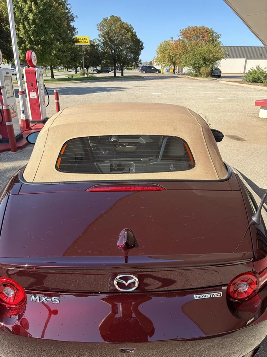 2025 Mazda ND MX-5 Miata - Image 17 of 31