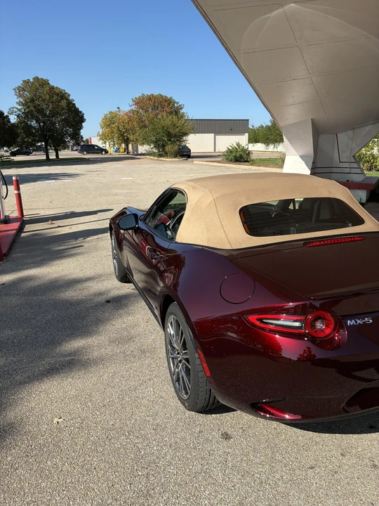 2025 Mazda ND MX-5 Miata - Image 16 of 31