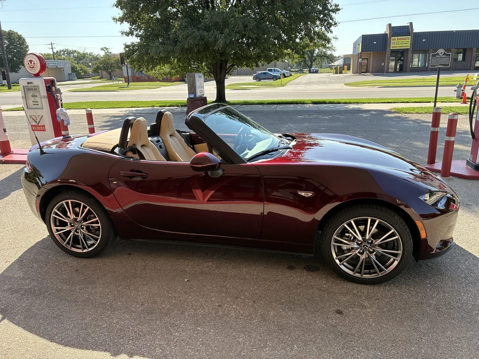 2025 Mazda ND MX-5 Miata - Image 12 of 31