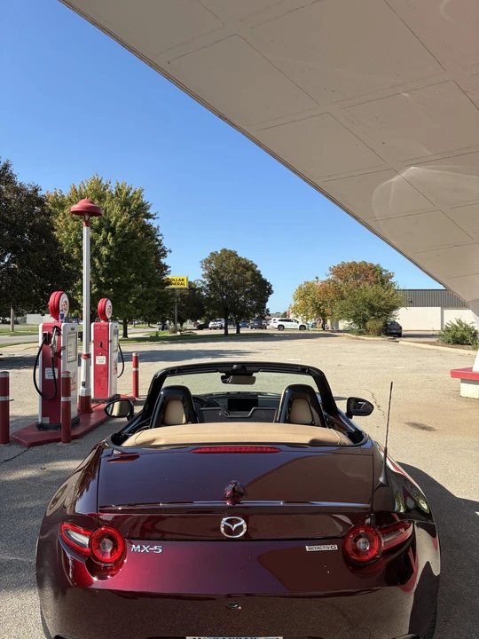 2025 Mazda ND MX-5 Miata - Image 18 of 31