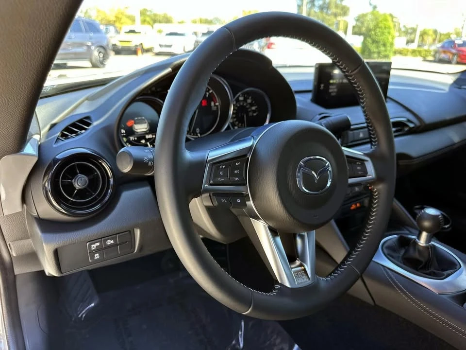 2025 Mazda ND MX-5 Miata - Image 7 of 9