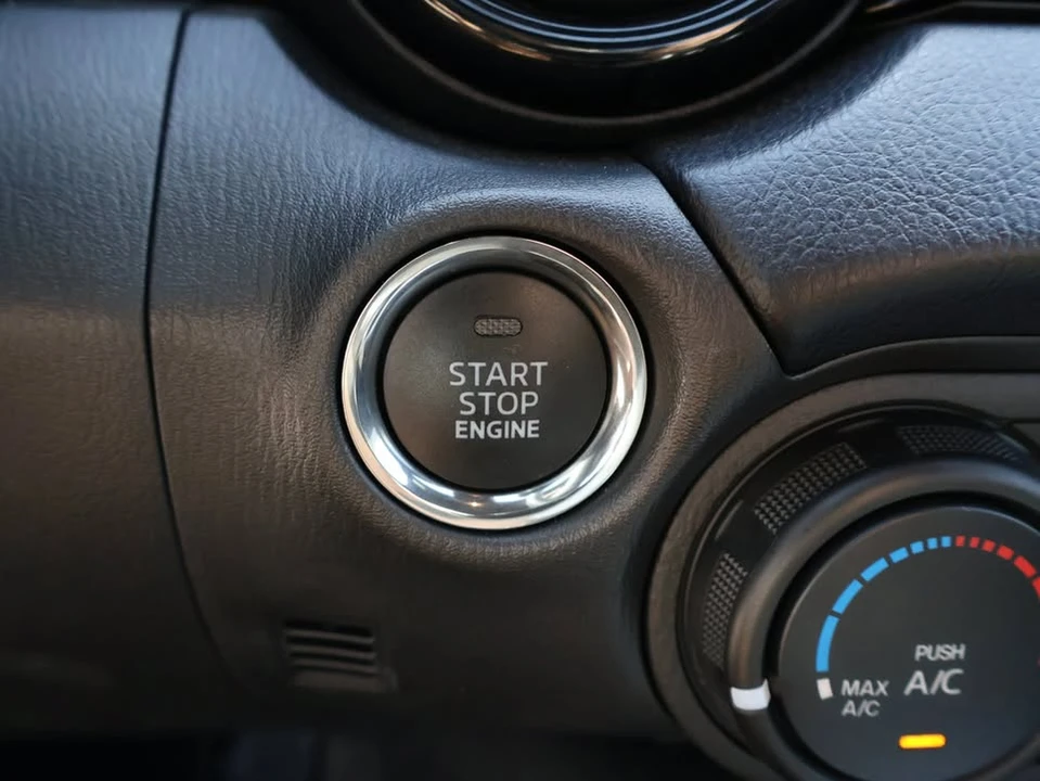 2025 Mazda ND MX-5 Miata - Image 19 of 20