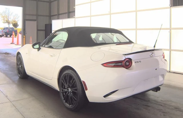 2025 Mazda MX-5 - Image 2 of 5