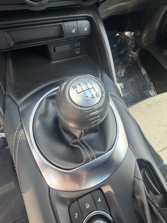 2025 Mazda ND MX-5 Miata - Image 9 of 12