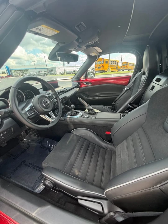 2025 Mazda ND MX-5 Miata - Image 8 of 12