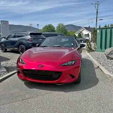 2025 Mazda MX-5 Miata Convertible