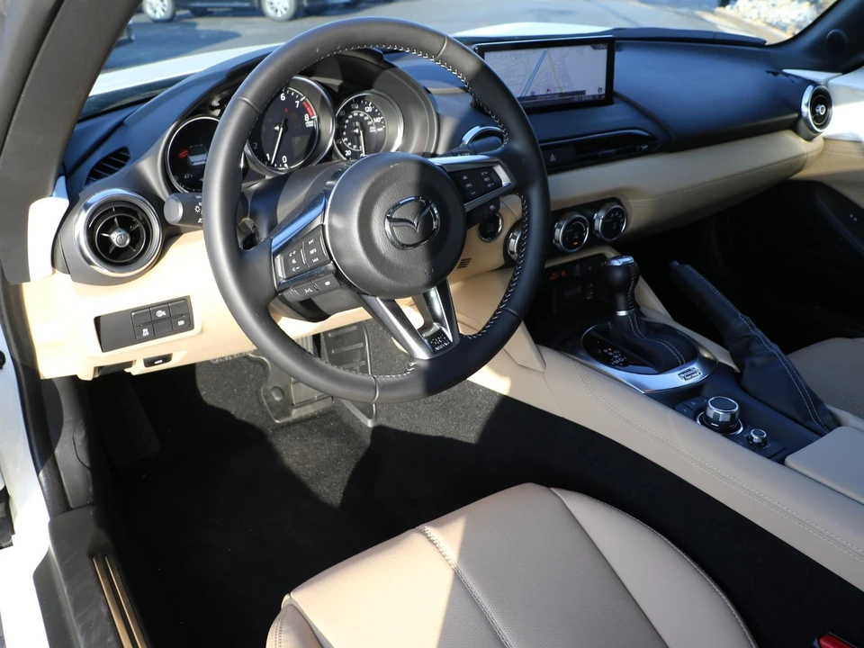 2025 Mazda ND MX-5 Miata - Image 10 of 16