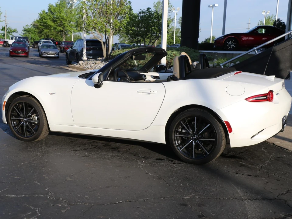 2025 Mazda ND MX-5 Miata - Image 3 of 16