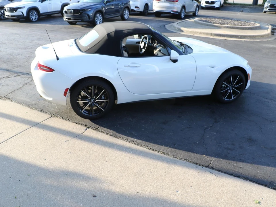 2025 Mazda ND MX-5 Miata - Image 5 of 16
