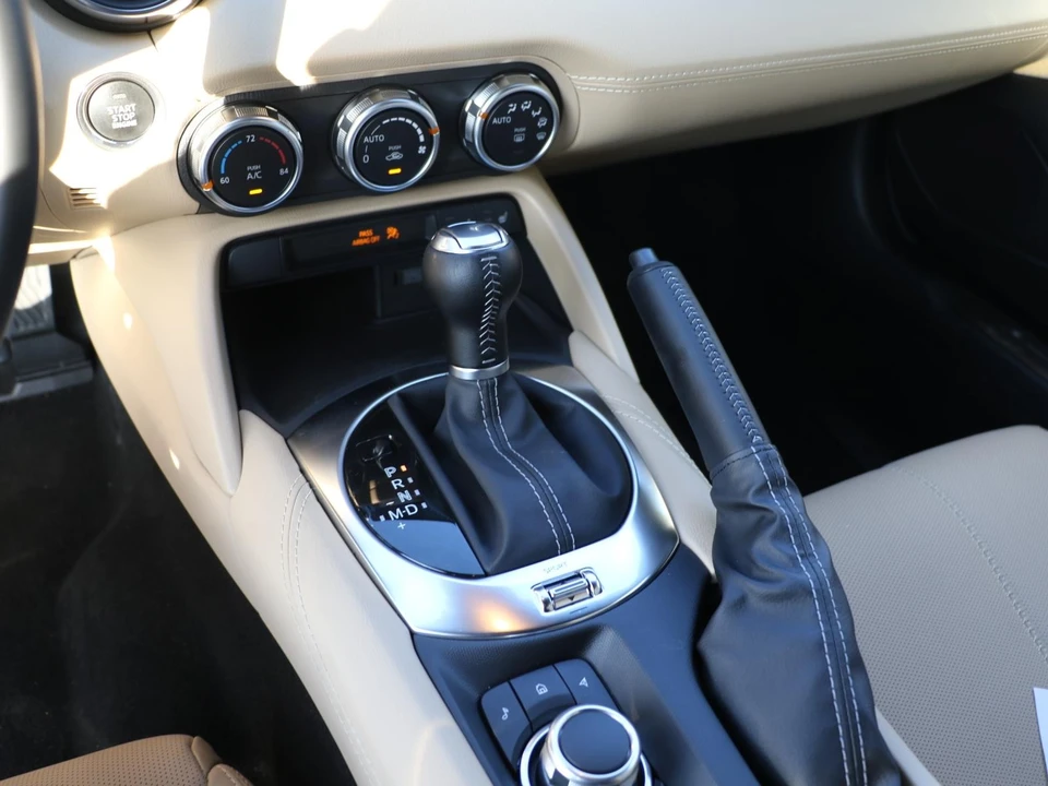2025 Mazda ND MX-5 Miata - Image 12 of 16