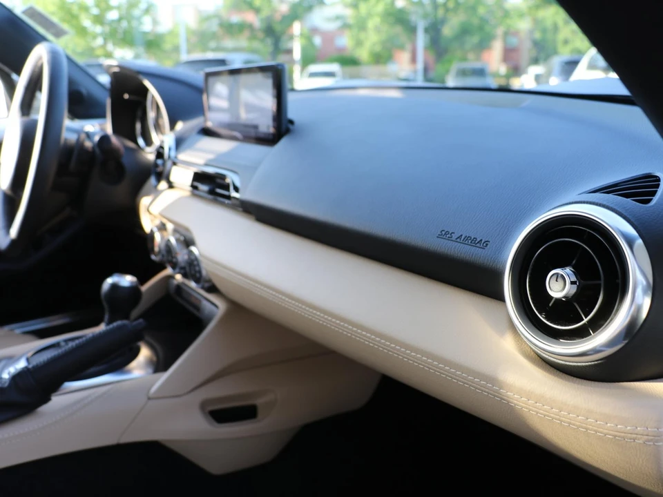 2025 Mazda ND MX-5 Miata - Image 8 of 16