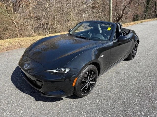 2025 Mazda ND MX-5 Miata - Image 2 of 12