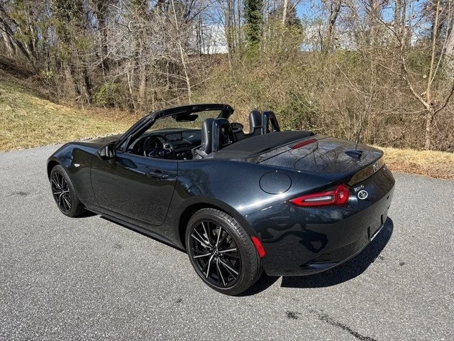 2025 Mazda ND MX-5 Miata - Image 8 of 12