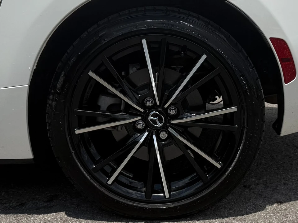 2025 Mazda ND MX-5 Miata - Image 16 of 31