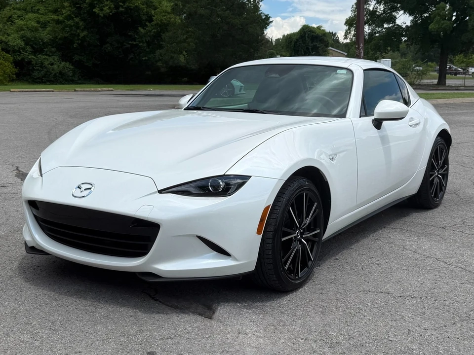 2025 Mazda ND MX-5 Miata - Image 11 of 31