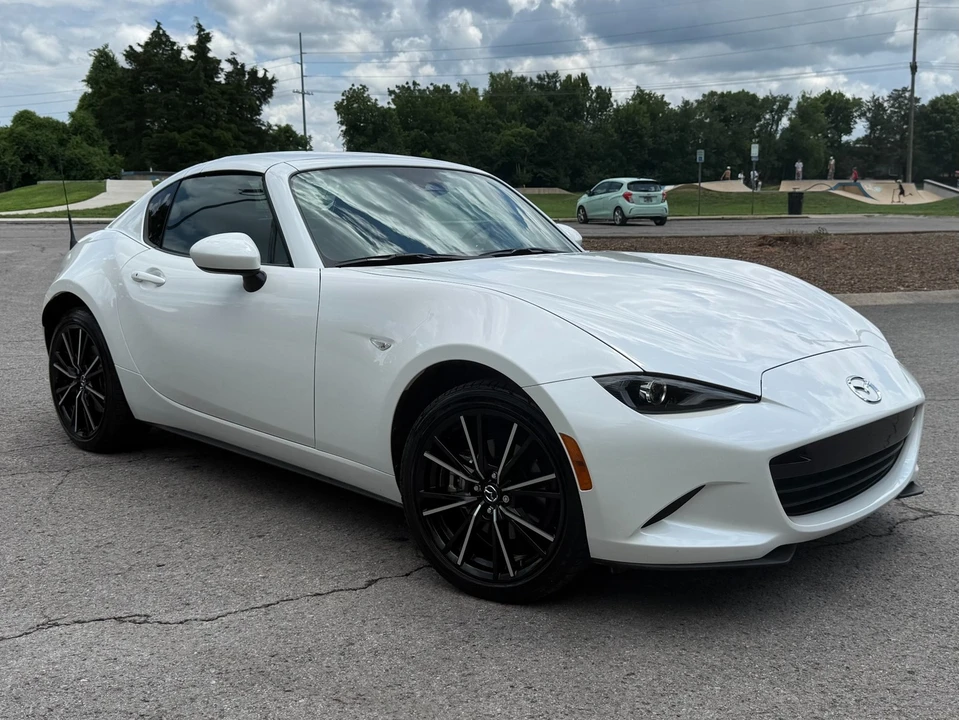 2025 Mazda ND MX-5 Miata - Image 8 of 31