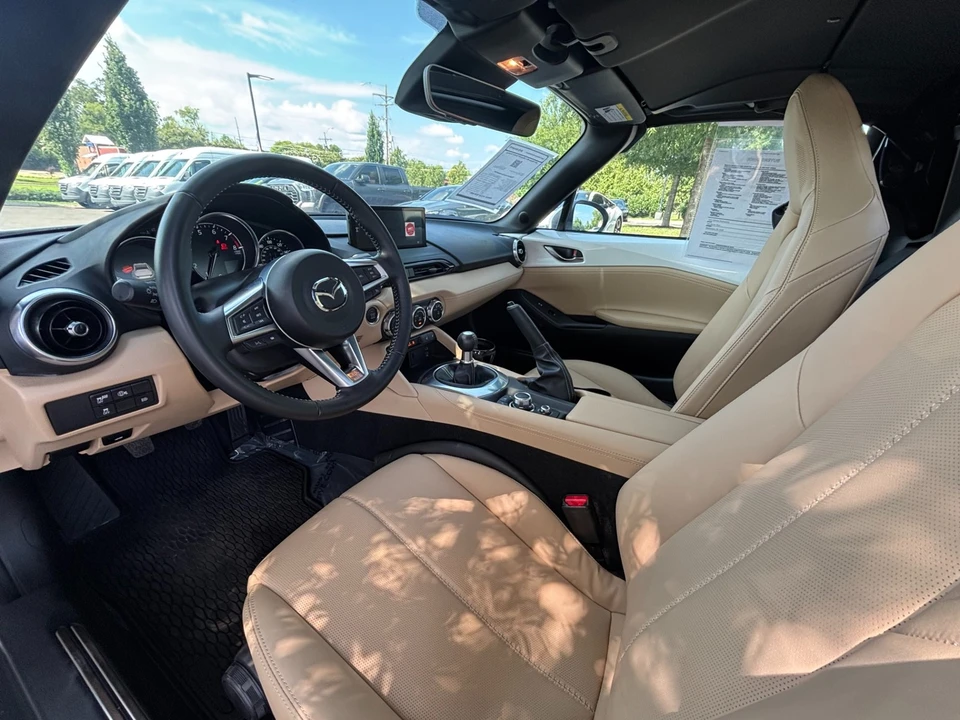 2025 Mazda ND MX-5 Miata - Image 24 of 31