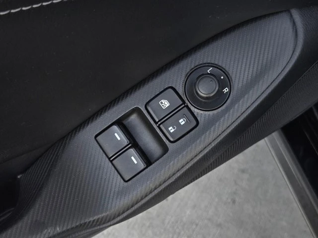 2025 Mazda ND MX-5 Miata - Image 11 of 25