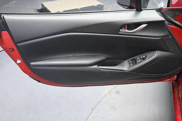 2025 Mazda ND MX-5 Miata - Image 11 of 20