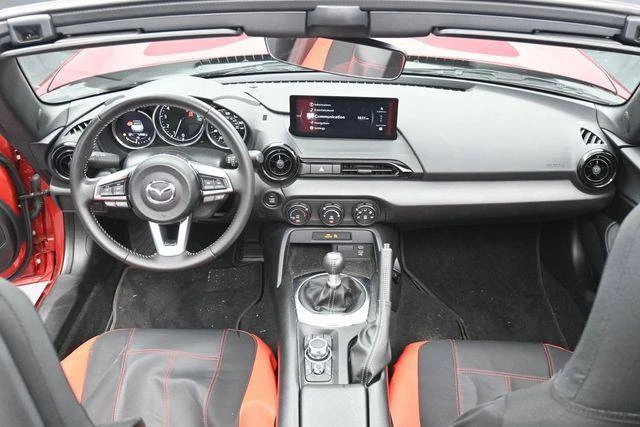 2025 Mazda ND MX-5 Miata - Image 14 of 20