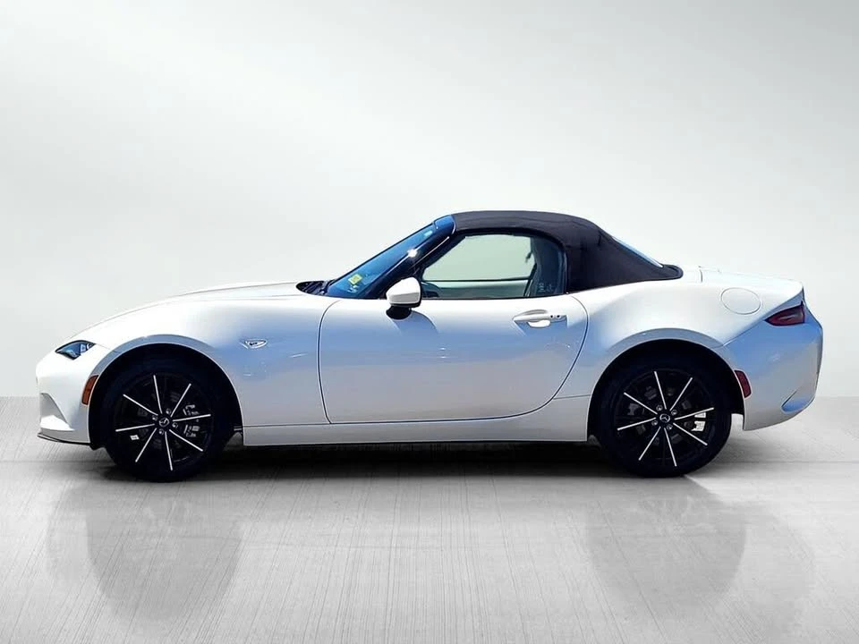 2025 Mazda ND MX-5 Miata - Image 8 of 19