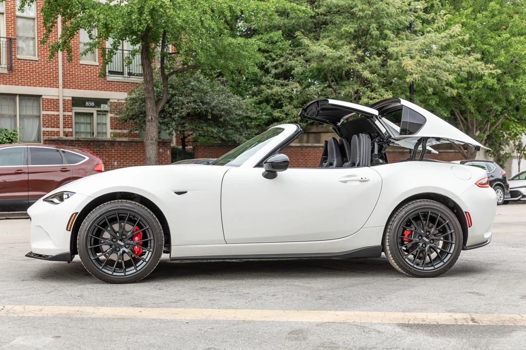 2025 Mazda ND MX-5 Miata - Image 11 of 31