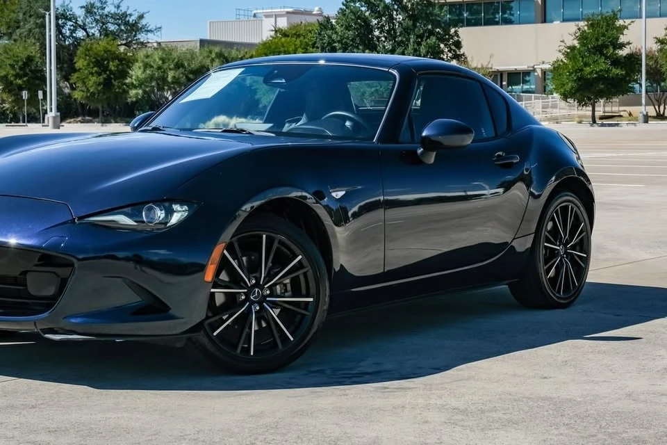2025 Mazda ND MX-5 Miata - Image 5 of 18