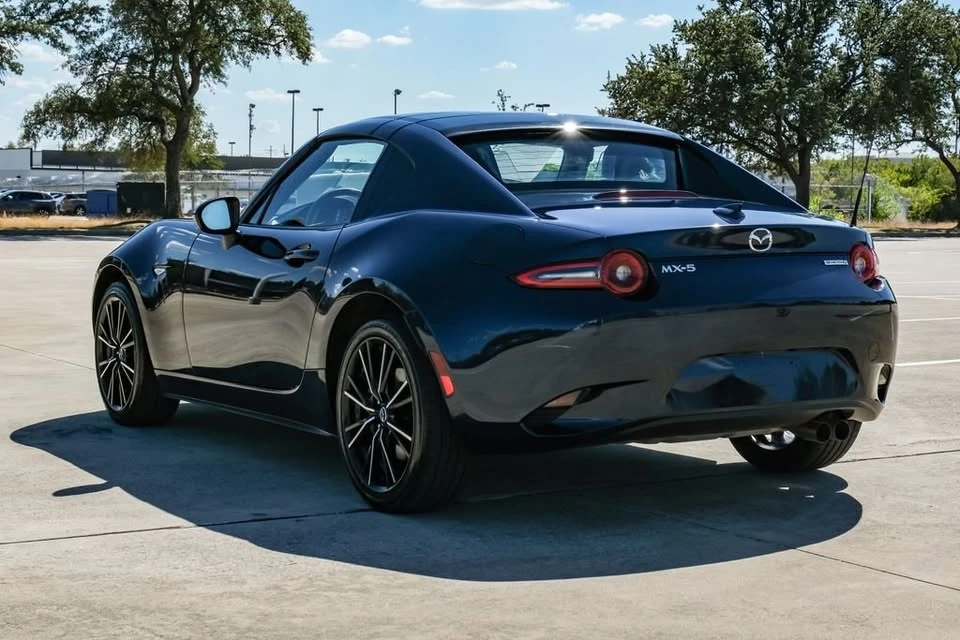 2025 Mazda ND MX-5 Miata - Image 10 of 18