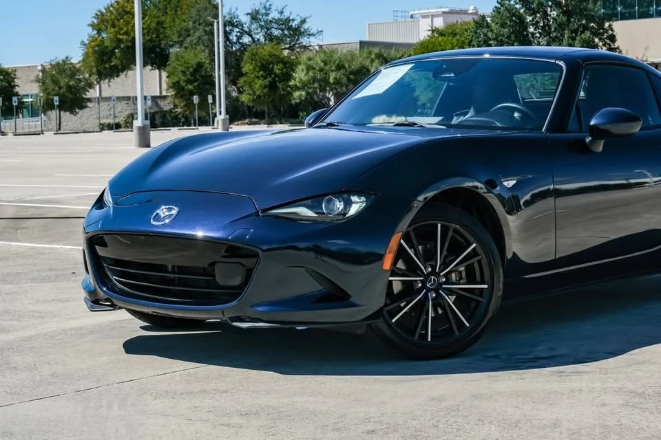2025 Mazda ND MX-5 Miata - Image 4 of 11