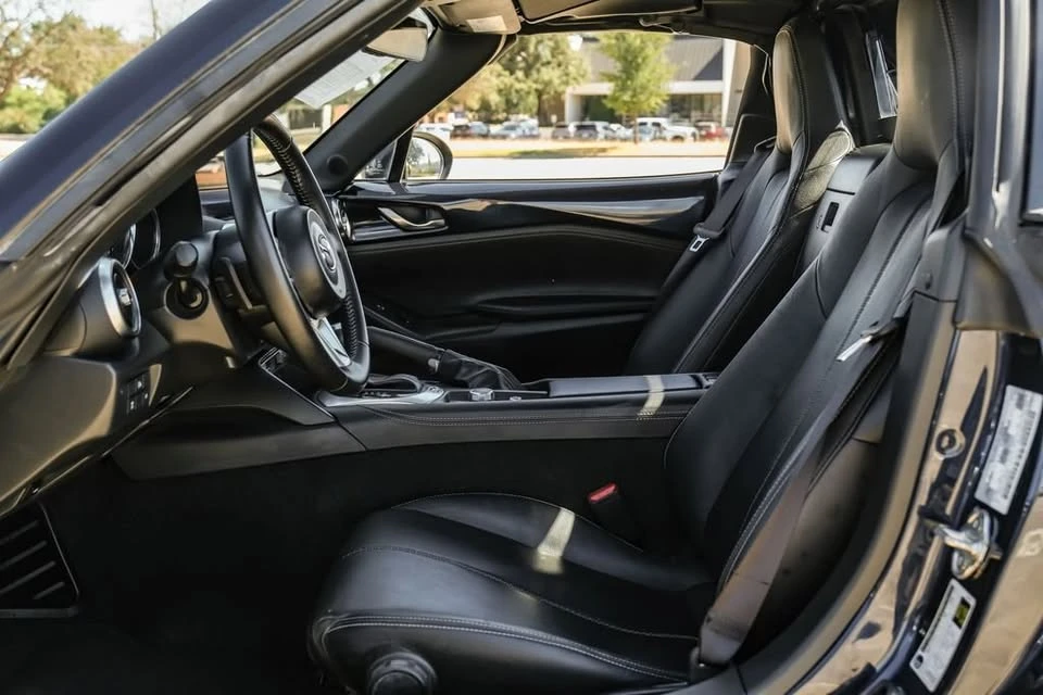 2025 Mazda ND MX-5 Miata - Image 14 of 18