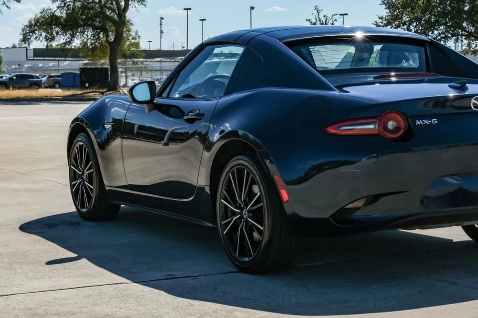 2025 Mazda ND MX-5 Miata - Image 9 of 18