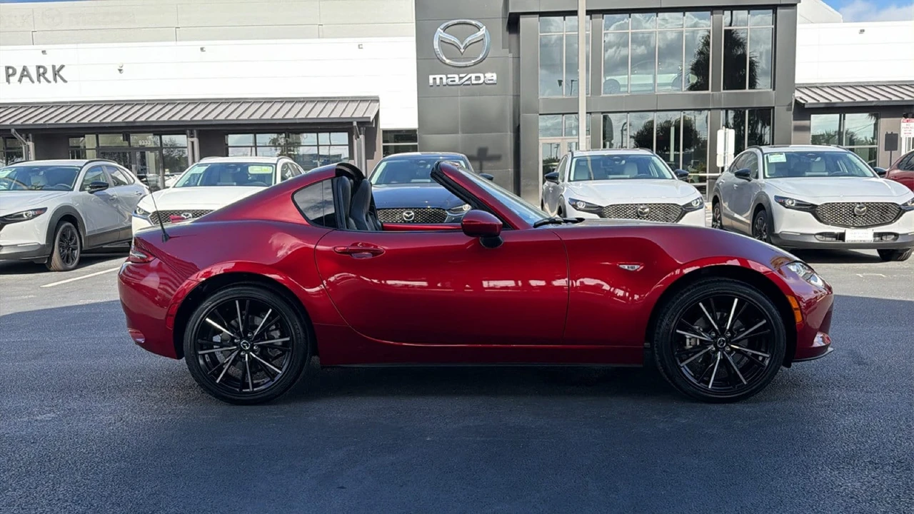 2025 Mazda ND MX-5 Miata - Image 11 of 31