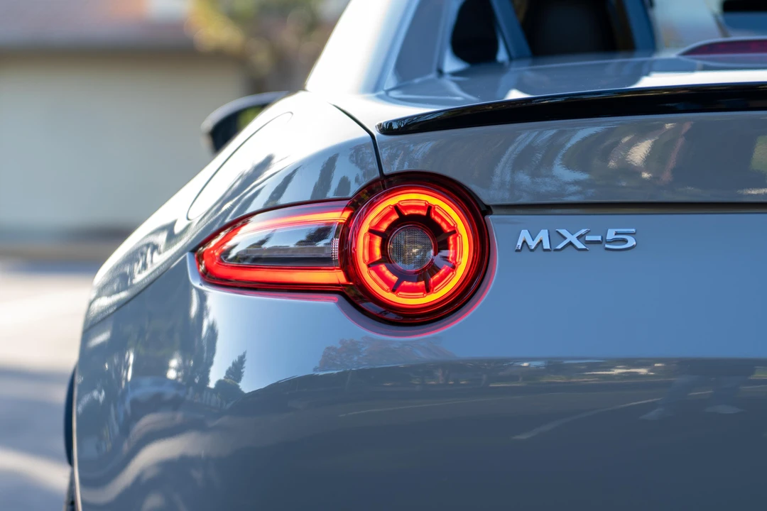 2025 Mazda ND MX-5 Miata - Image 28 of 31