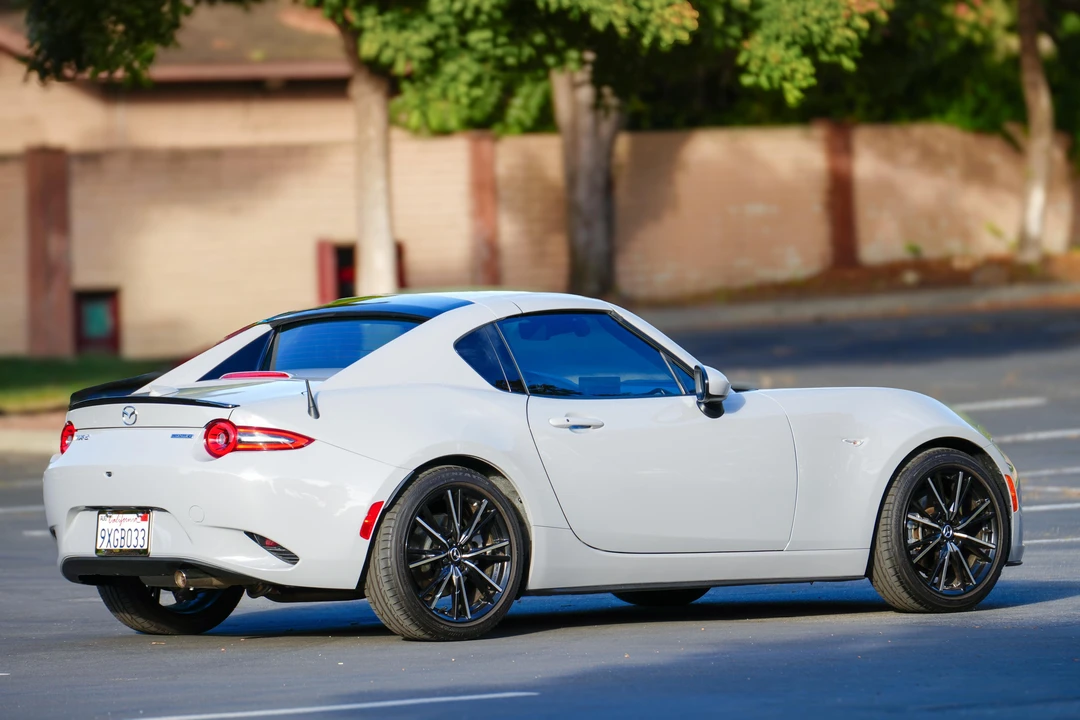 2025 Mazda ND MX-5 Miata - Image 15 of 31