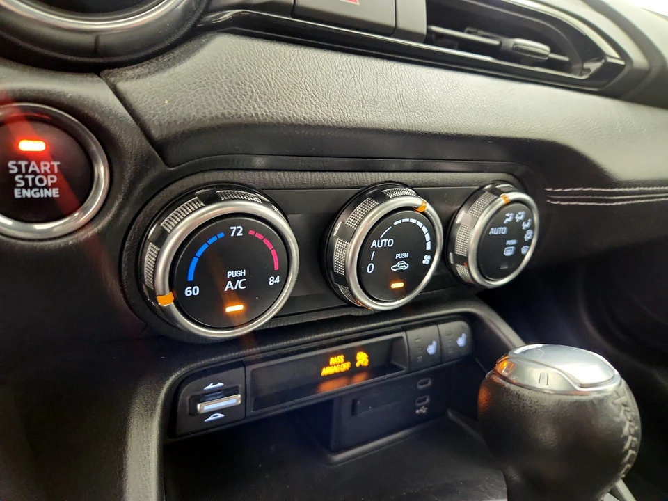 2025 Mazda ND MX-5 Miata - Image 18 of 25