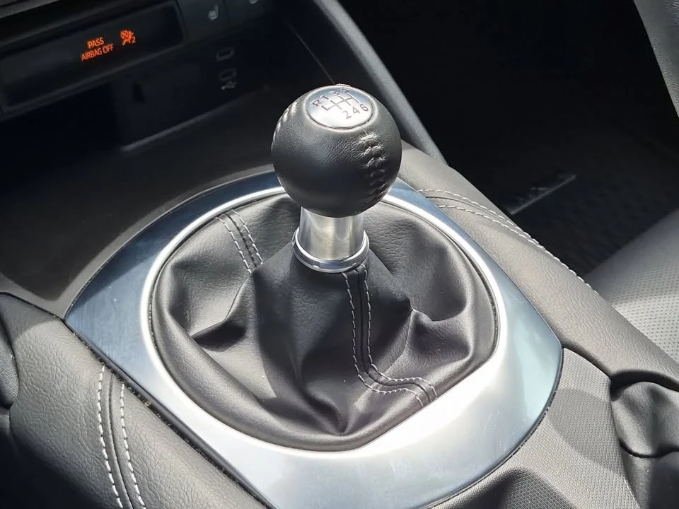 2025 Mazda ND MX-5 Miata - Image 9 of 13