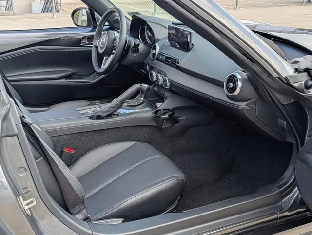 2025 Mazda ND MX-5 Miata - Image 8 of 17