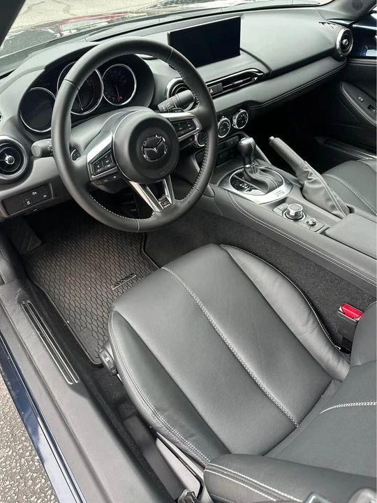 2025 Mazda ND MX-5 Miata - Image 11 of 15