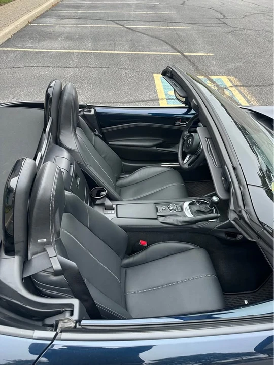 2025 Mazda ND MX-5 Miata - Image 8 of 15