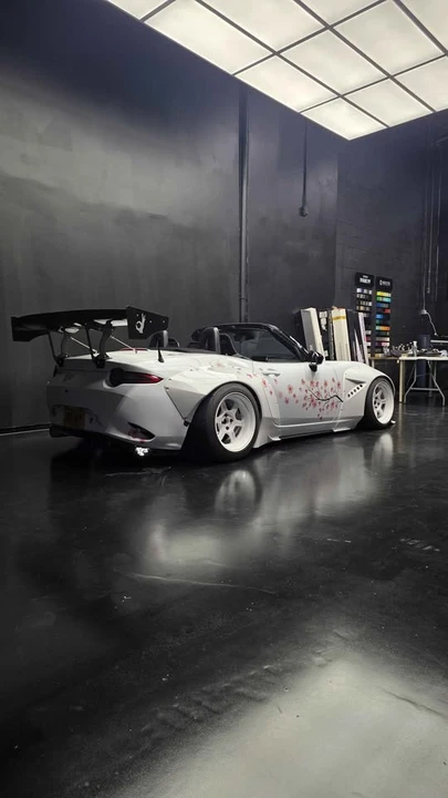 2025 Mazda ND MX-5 Miata - Image 6 of 10